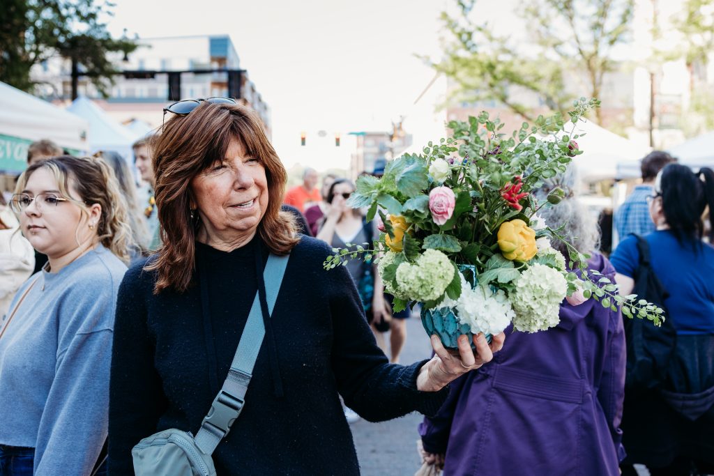 2025_05_10_FarmersMarket_014